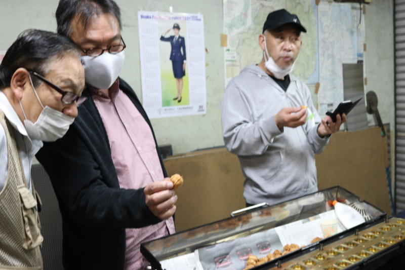 ベビーカステラ　焼き方指導　お客さま体験　完成　試食